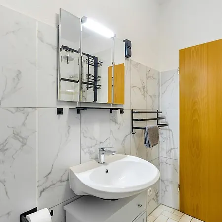 Astrid 公寓 孙登